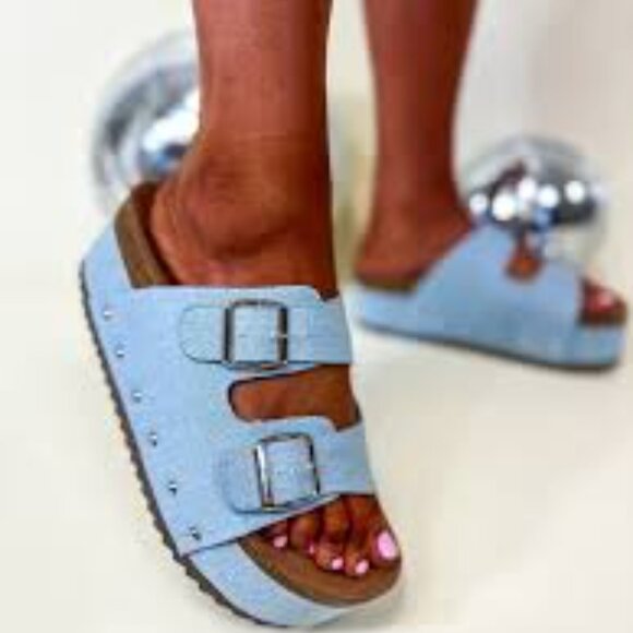 NEW in box Corkys Wannabe platform sandal - Picture 3 of 4